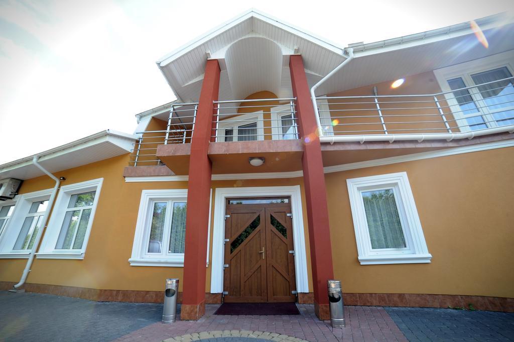 Zajazd Cobra Ostrów Mazowiecka Exterior foto